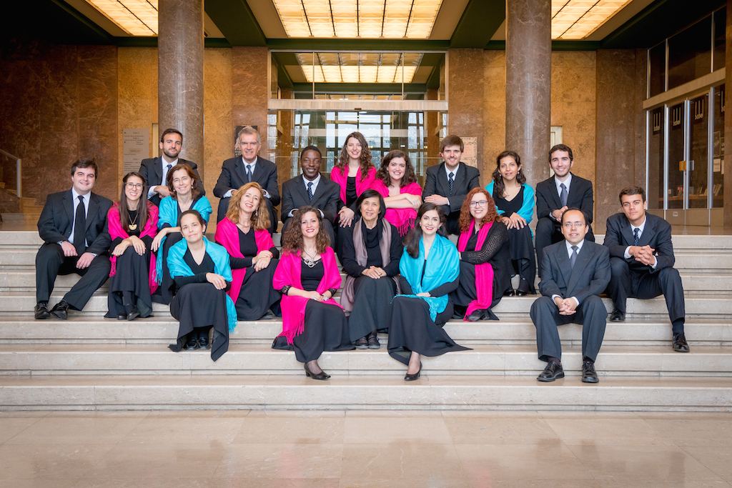 Members of  Coro de Câmara de Lisboa, with founder Teresita Marques, one of the most prominent Filipinos in Portugal.