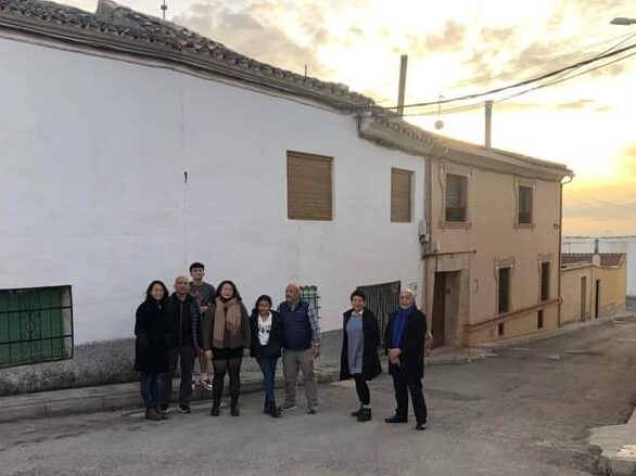 Filipino Spanish Montalvan family in Belmonte, Spain.