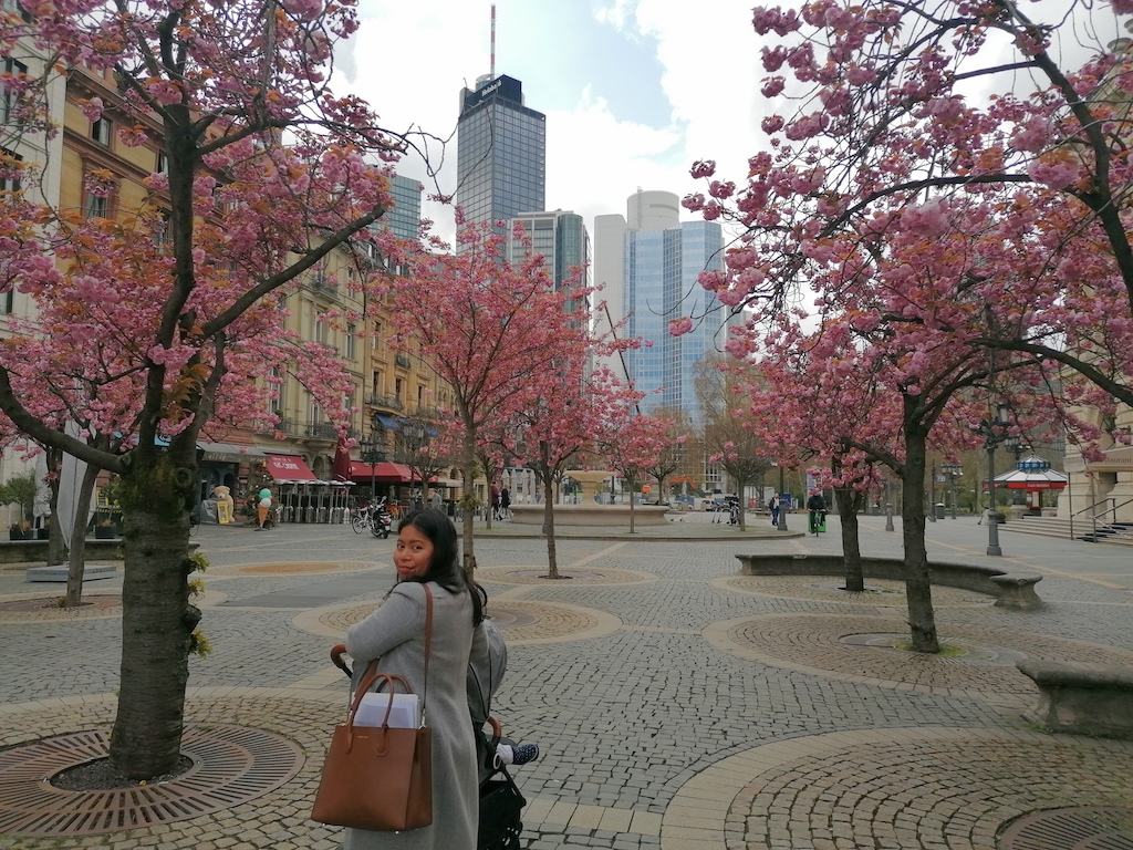 Filipino expat living in Frankfurt, Germany