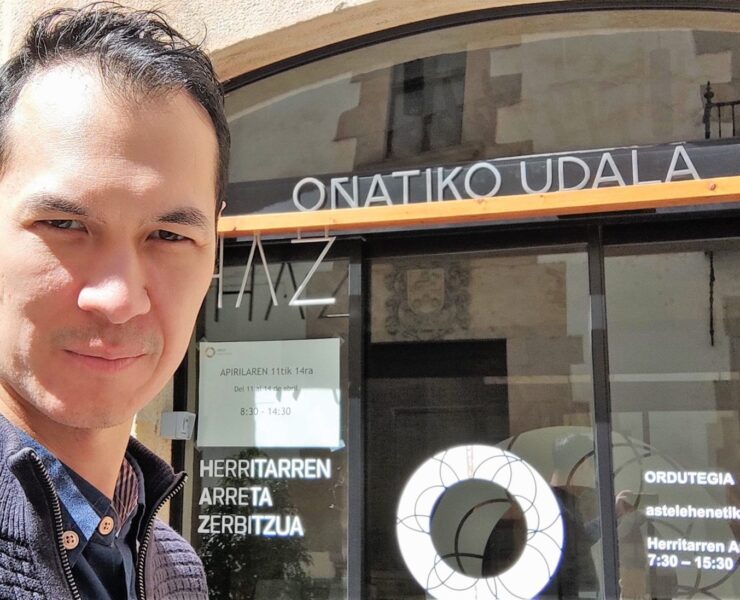 Richard Lewington outside Onati Town Hall scaled 1536x1097 1